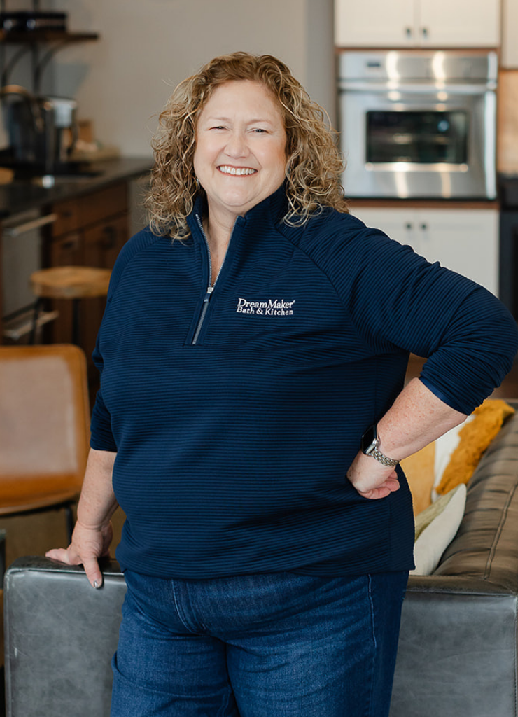 Robyn Stephens Office Manager DreamMaker Springfield